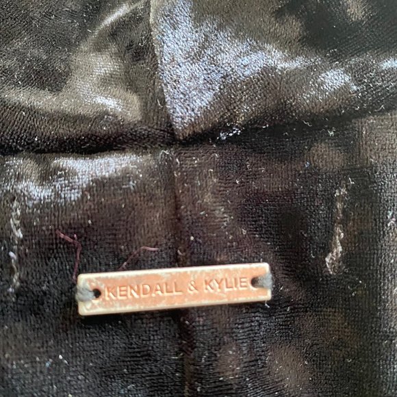 Kendall & Kylie Small Black Dress - Picture 3 of 6